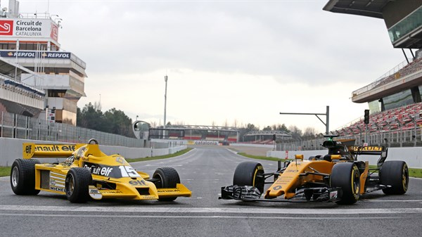Renault Sport - Формула 1 - Одноместные болиды на финишной линии